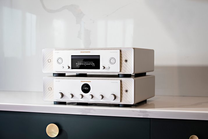 Oben der Netzwerk-SACD-Player SACD 30n, Quelle: Sound United